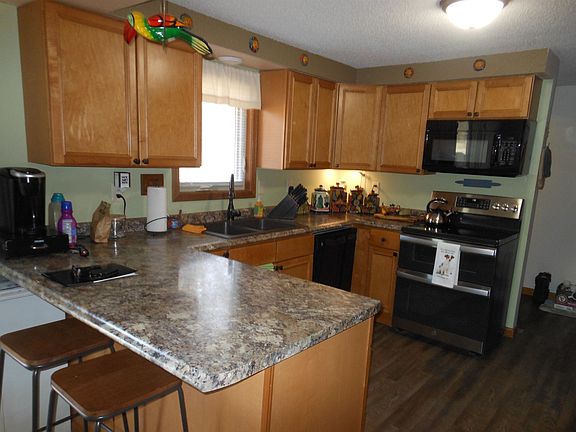 5th image of 392-394 Woodbridge Way