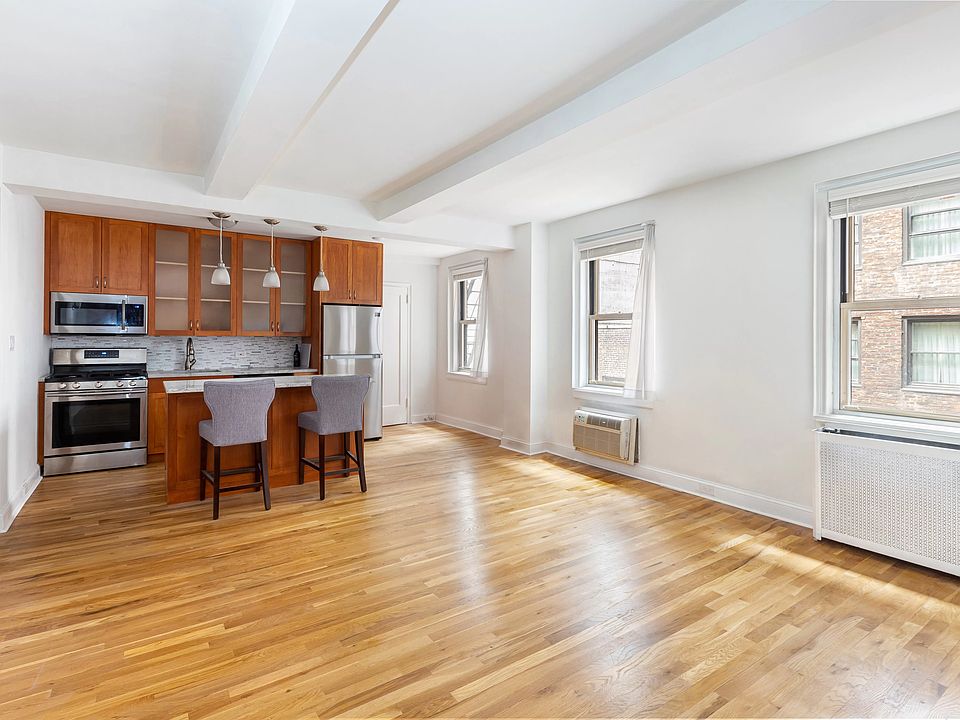 1st image of 155 E 49th St #7F