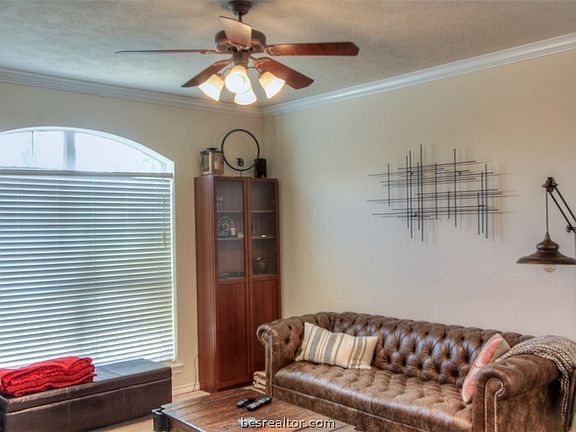 4th image of 117 Karten Ln