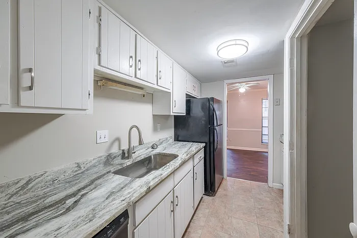 6424 Woodstone Way — Photo 10