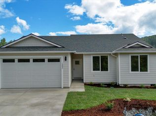 1027 42nd Ave, Sweet Home, OR 97386