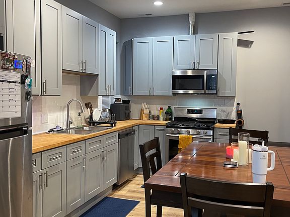 3rd image of 5124 S Michigan Ave #3E