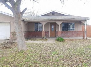 1688 E Washington Ave, Reedley, CA 93654