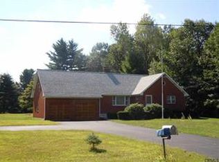 135 Van Aernem Rd, Malta, NY 12020