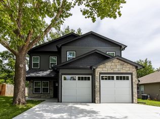 303 Cedar St, Perry, KS 66073