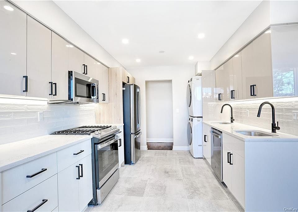 1st image of 211 Kearsing Parkway #B