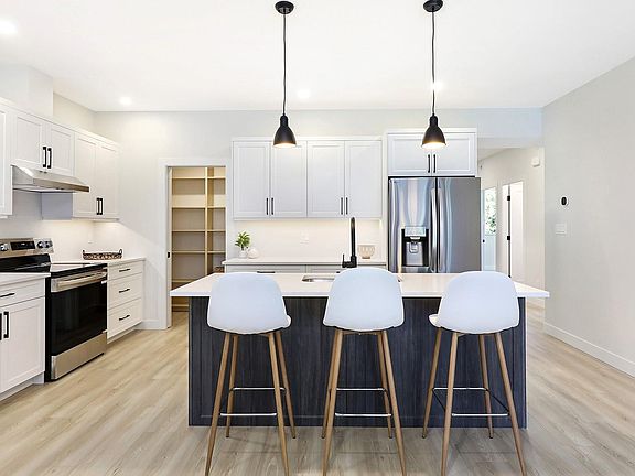 4th image of 1505 Croation Rd #20