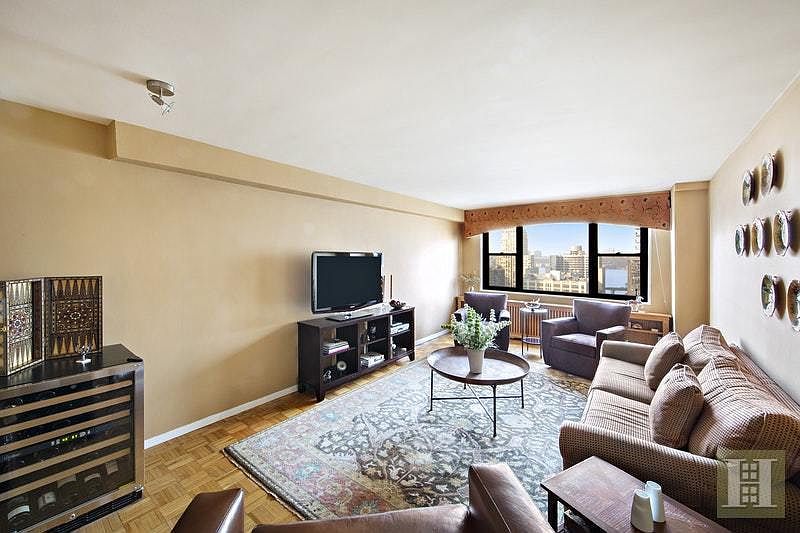 1st image of 141 Amsterdam Ave #19D