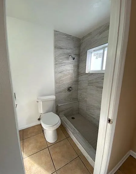 1440 Miami Rd — Photo 9