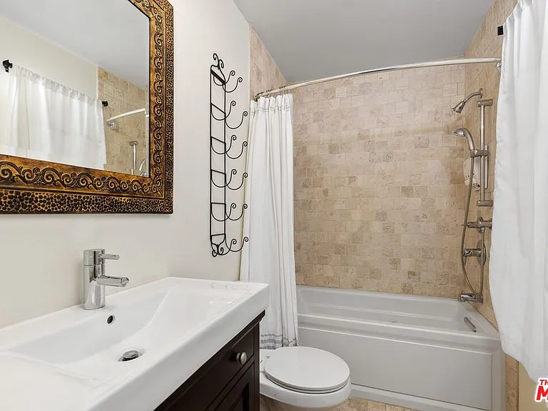 1060 Chantilly Rd — Photo 22