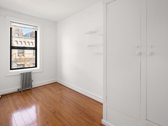 5th image of 217 Thompson St #31A