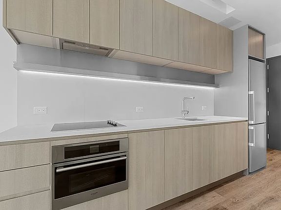 3rd image of 10 Bleecker St #3E