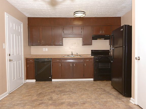5th image of 3436 Estes Park Dr
