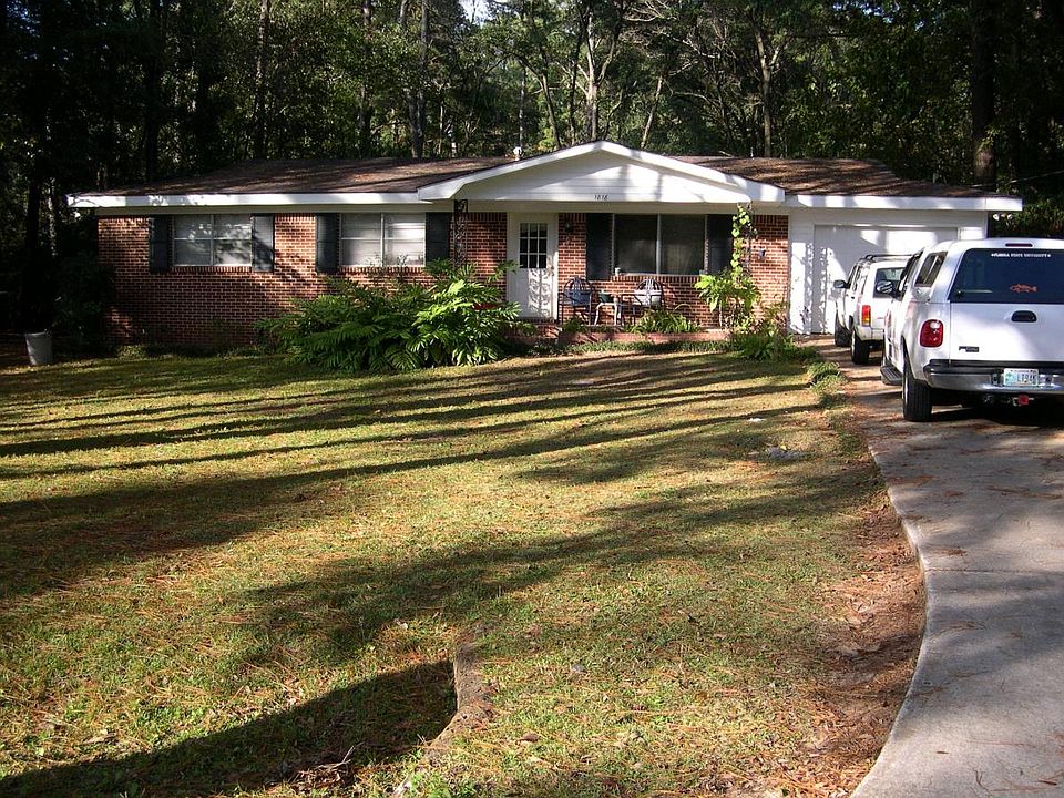 1st image of 1818 Sherwood Dr