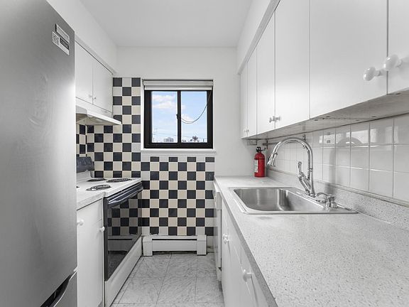 5th image of 7117 Park Ave #2C