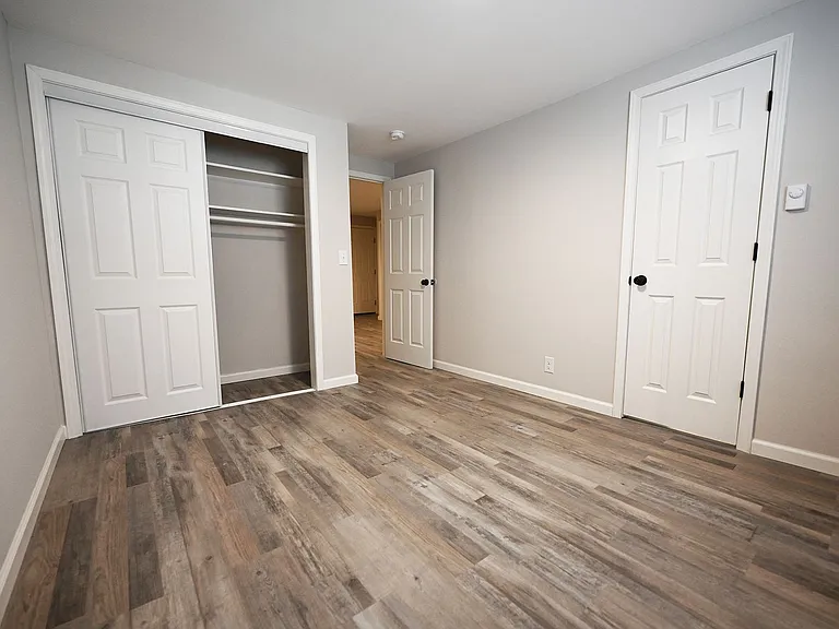 227 Hillside Cir — Photo 12