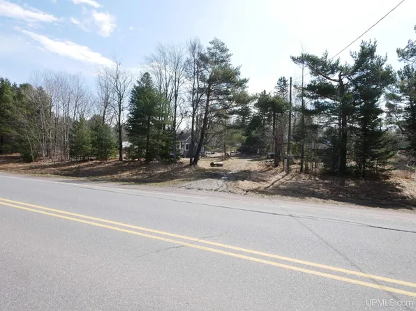 16234 Skanee Rd, Lanse, MI 49946