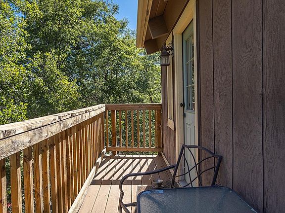 5th image of 32726 Scola Ln