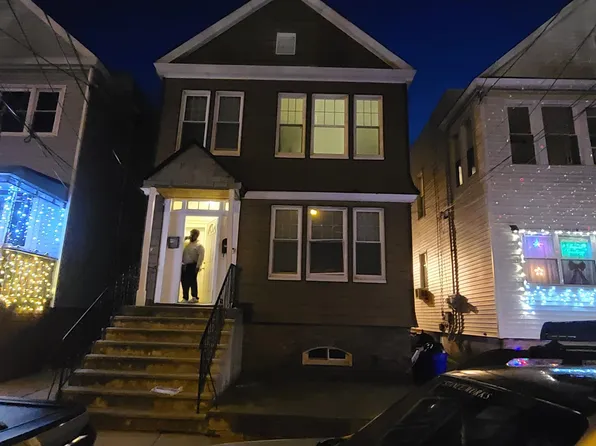 29 Roosevelt Avenue image 19 of 19