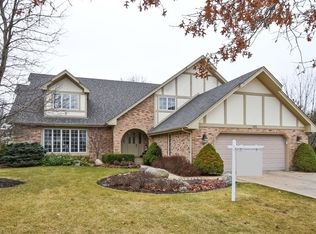 125 W Reading Ct, Palatine, IL 60067
