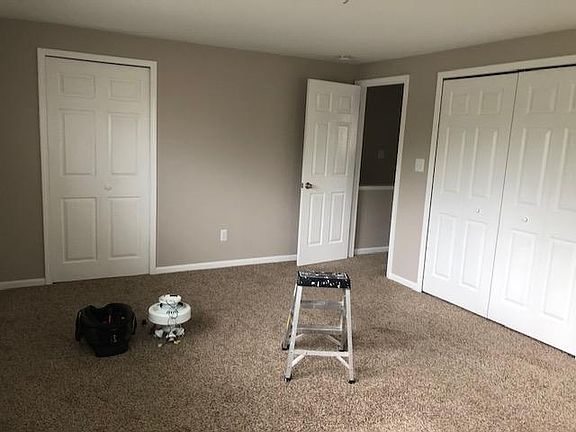 4th image of 866 Byron St