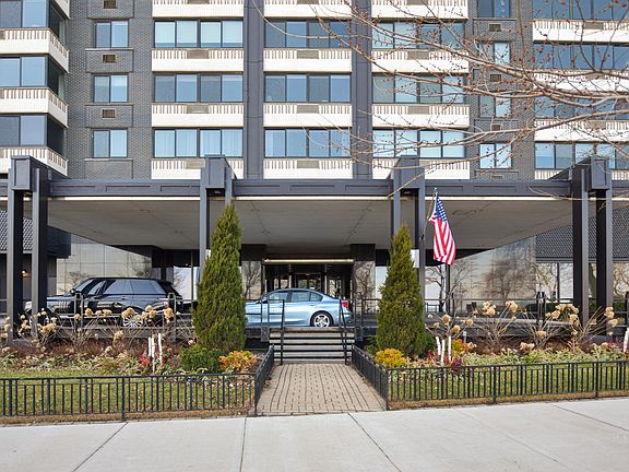 3rd image of 1440 N Lake Shore Dr APT 8H