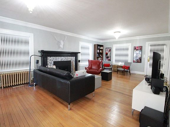 4th image of 407 N Vine St