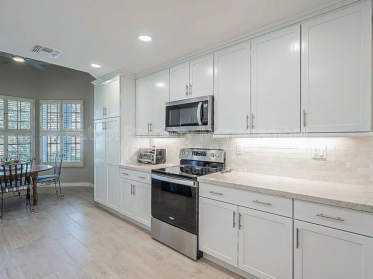 10527 E Fanfol Ln — Photo 7