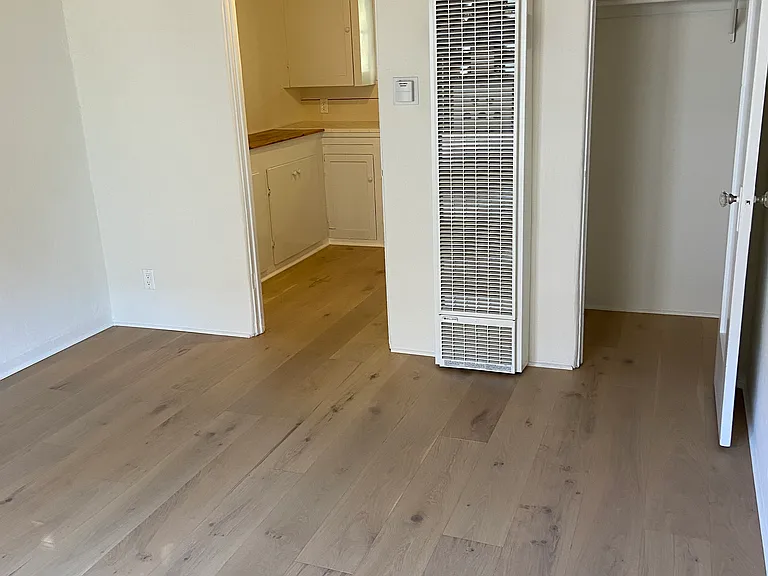 343 Aster St #4 — Photo 3