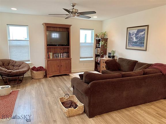 5th image of 3295 Breeze Ln