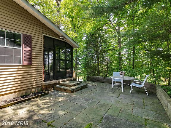 3rd image of 2711 Elizabeth Dr