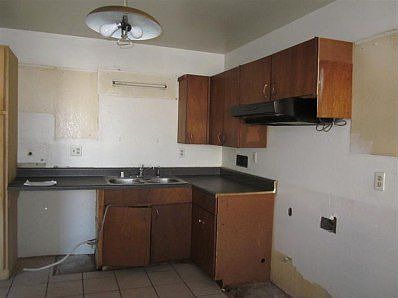 3rd image of 11420 Marquette Ave NE