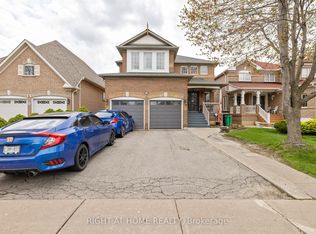 8 Fletchers Creek Blvd, Brampton, ON L6X4R6