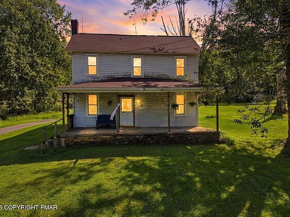 2nd image of 817 Seese Hill Rd
