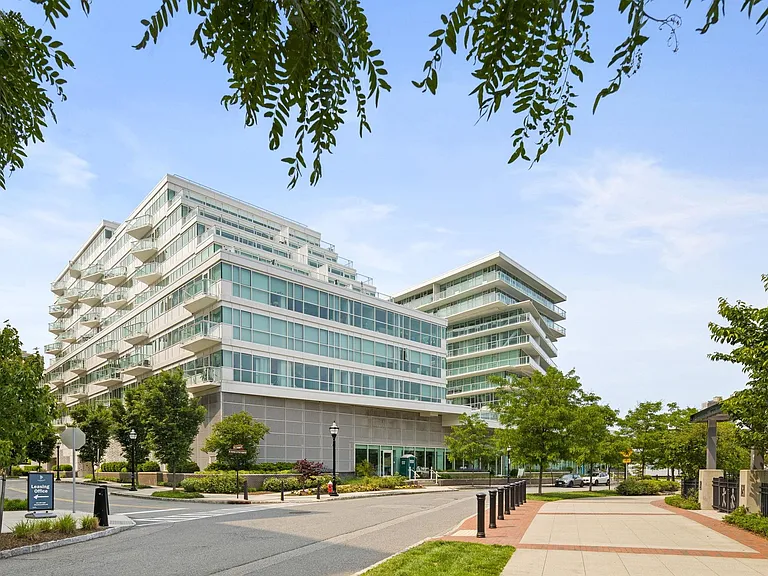 800 Avenue At Port Imperial #619 — Photo 25