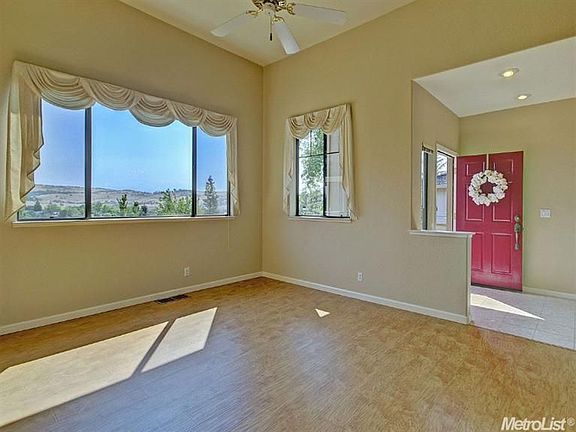 4th image of 441 Platt Cir