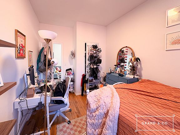 4th image of 14 Maujer St APT 17