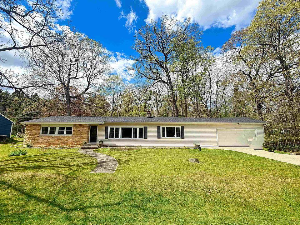 1st image of 2623 Oakcrest Dr