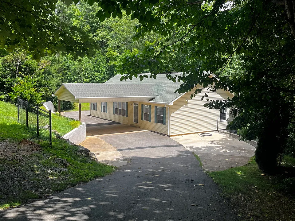123 Kent St