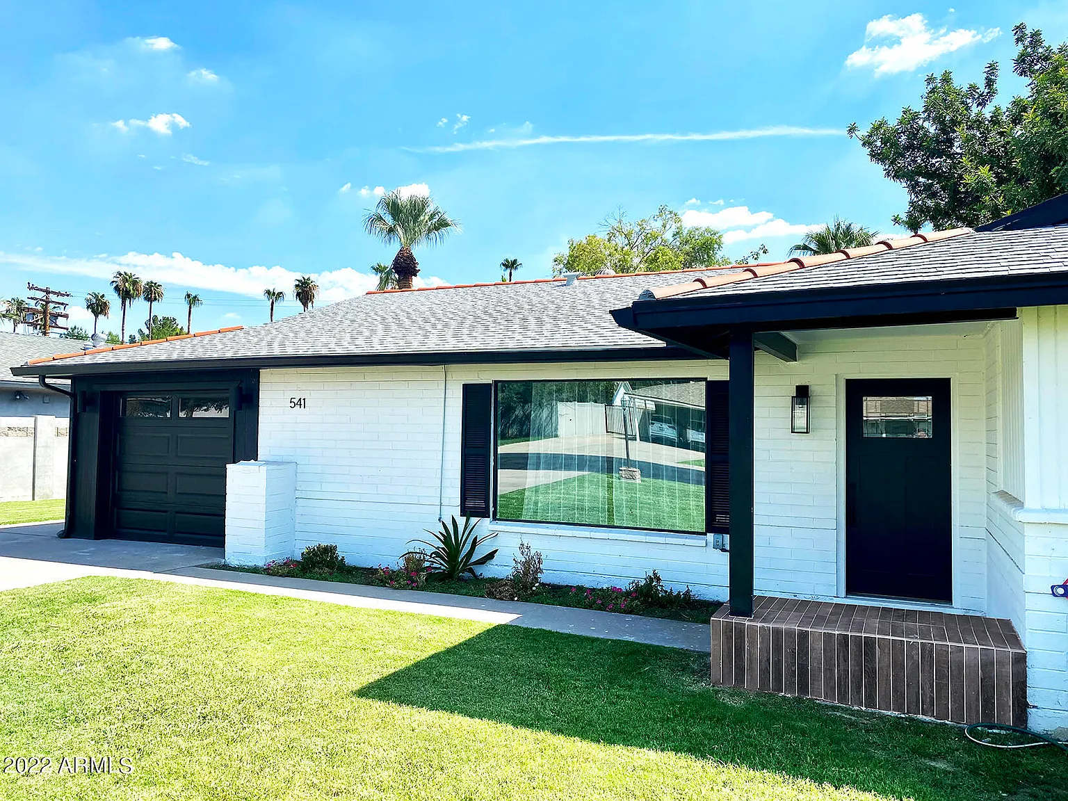 3 bed, 2270 sqft, $3,500 — Photo 2