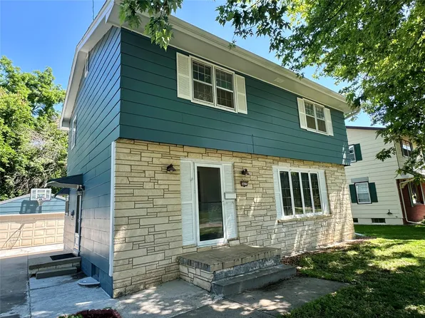 4425 Amick Ave, Des Moines, IA 50310