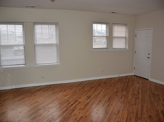 4th image of 2414 W Bryn Mawr Ave APT 1E