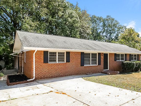 3rd image of 6276 Harbin Woods Dr