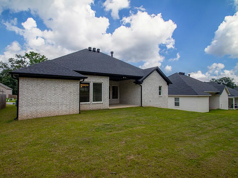 4041 Elizabeth Ct — Photo 30