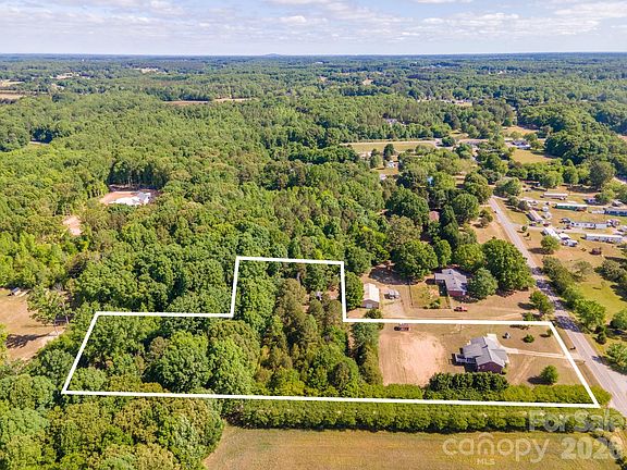 4th image of 7195 Beaver Rd