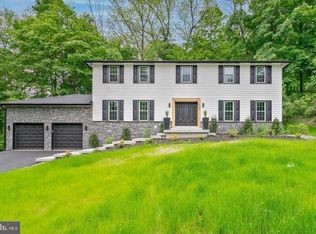 306 Sandcastle Ln, Bryn Mawr, PA 19010