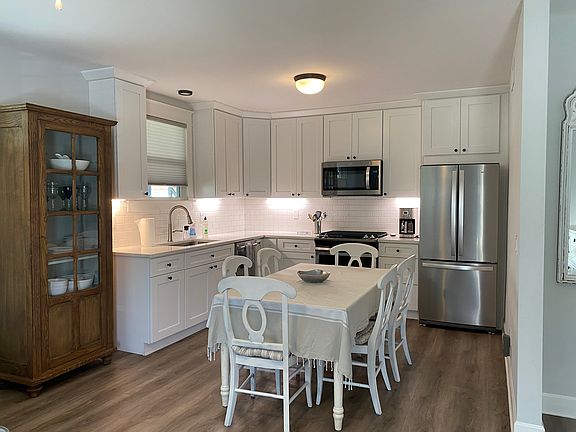 Kitchen with dining table