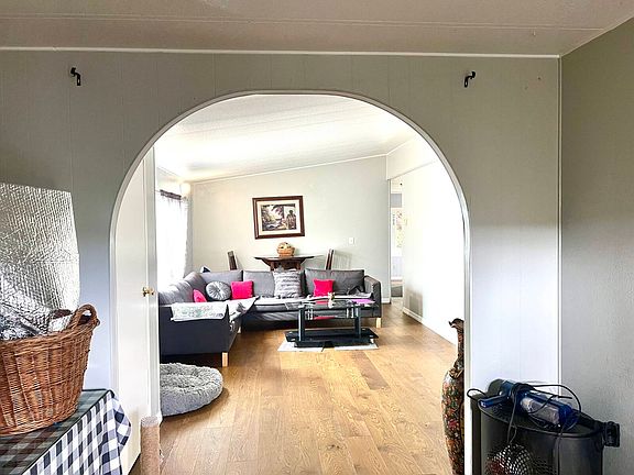 5th image of 206 S Sullivan St Space 96