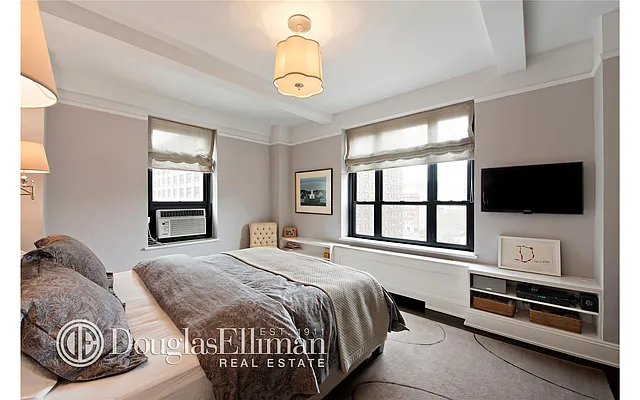Sold by Douglas Elliman | media 25