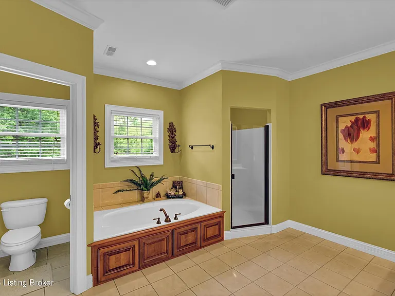 560 N Hubbards Ln — Photo 52